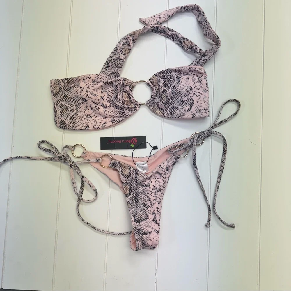 Berry Beachy snake print scrunch bikini - Picture 1 of 10